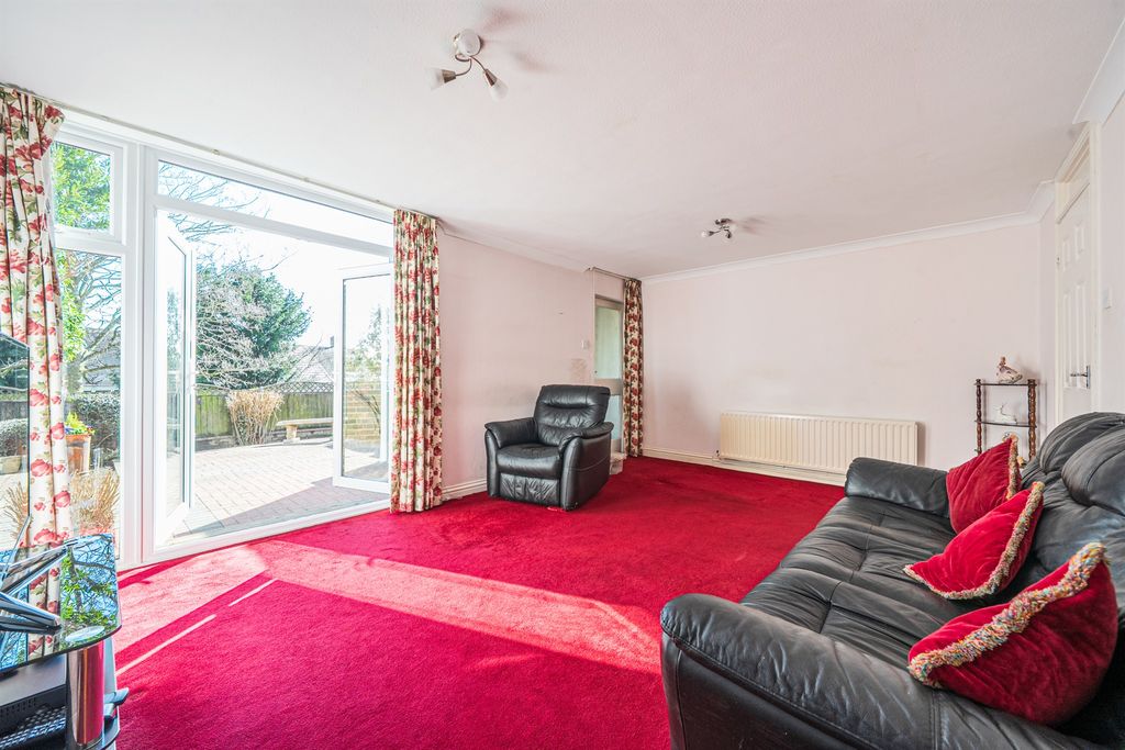 Property photo 3 of 11
