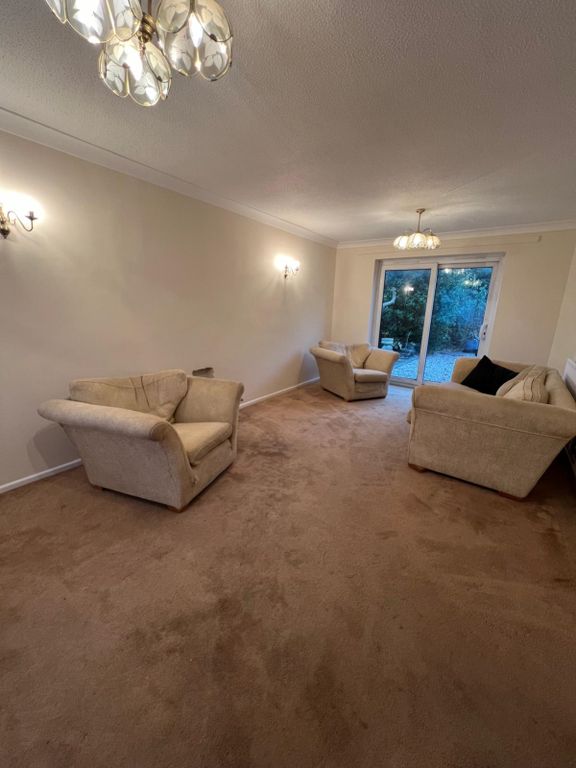 Property photo 3 of 4 5700ce24-c5E0-4188-B91F-99Af078B0B72