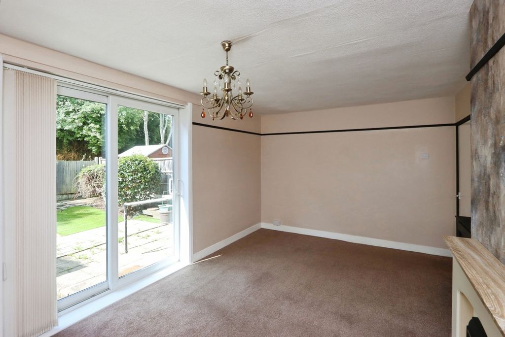 Property photo 3 of 17 Photo