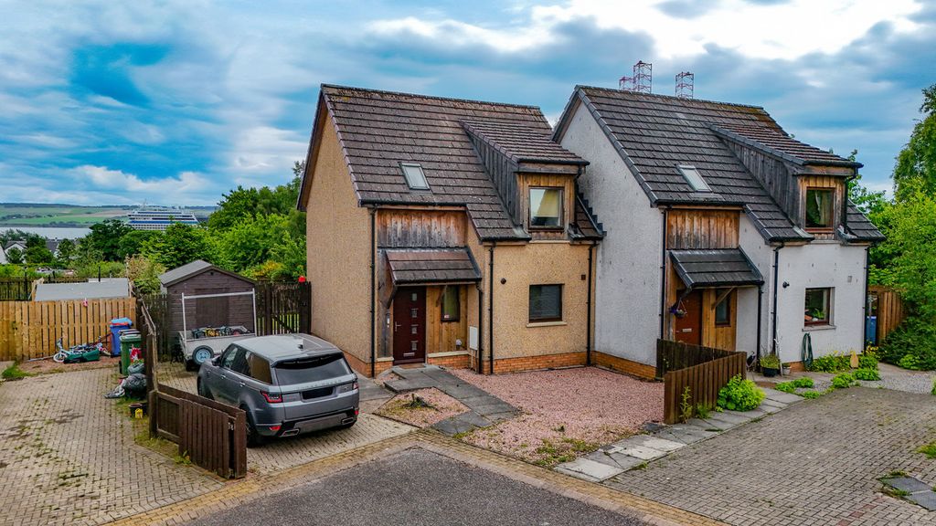 Property photo 1 of 31
