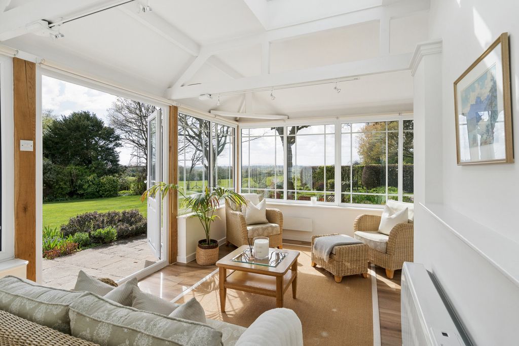 Property photo 3 of 41