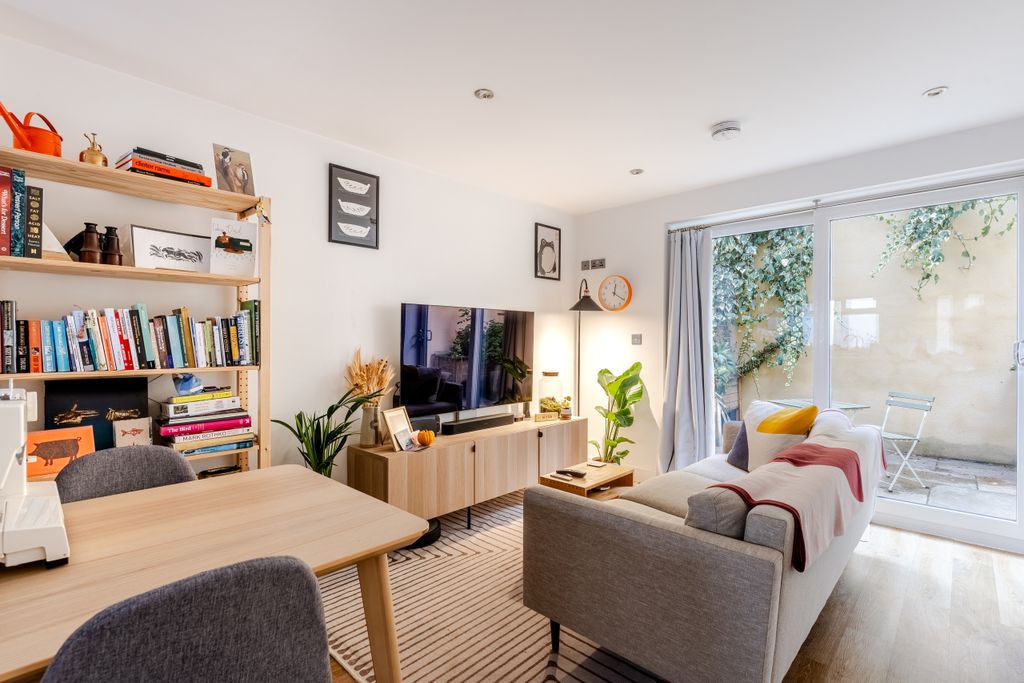 Property photo 1 of 15 1