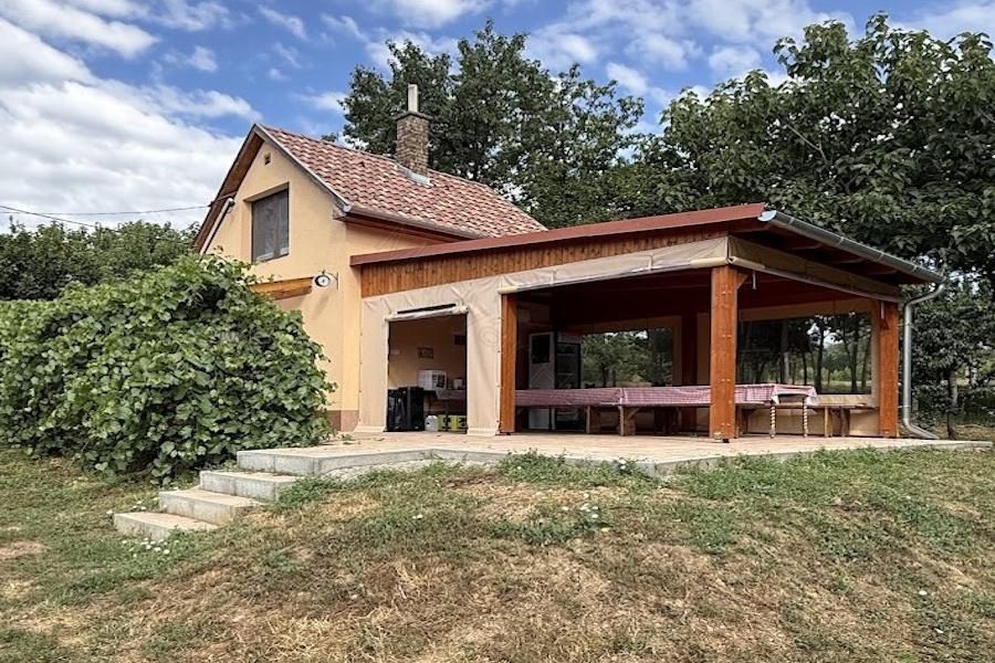 Property photo 1 of 6