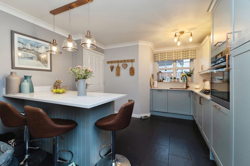 Property photo 3 of 15 Pbox-Img.Jpg