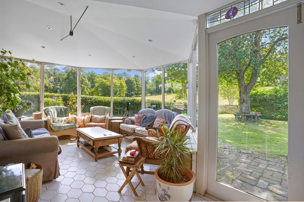 Property photo 3 of 26