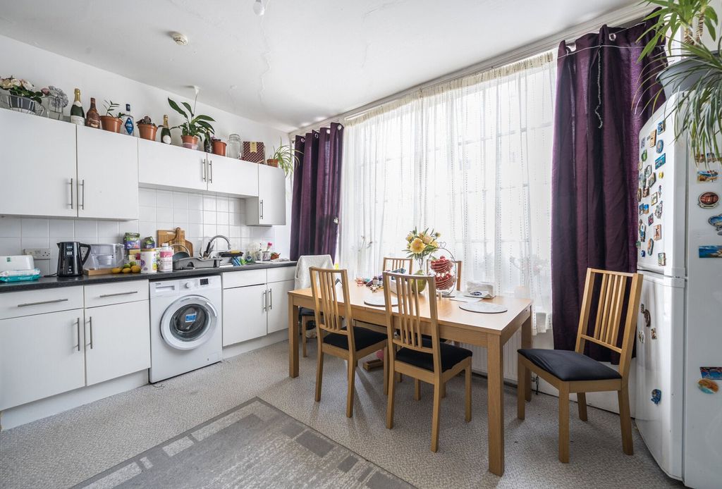 Property photo 3 of 19 Picture No. 29