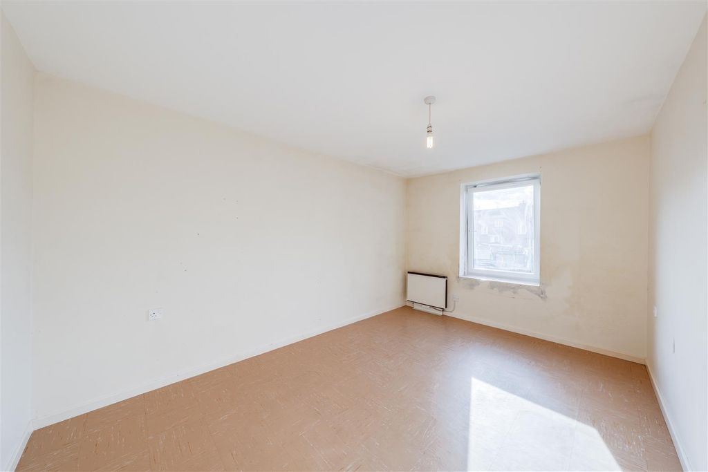 Additional image 8 of 1 bed flat for saleShearwood Crescent, Crayford, Kent DA1