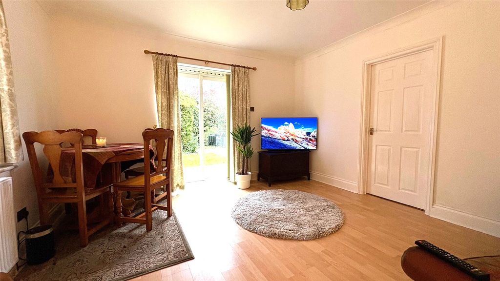 Property photo 3 of 15 Picture No. 20