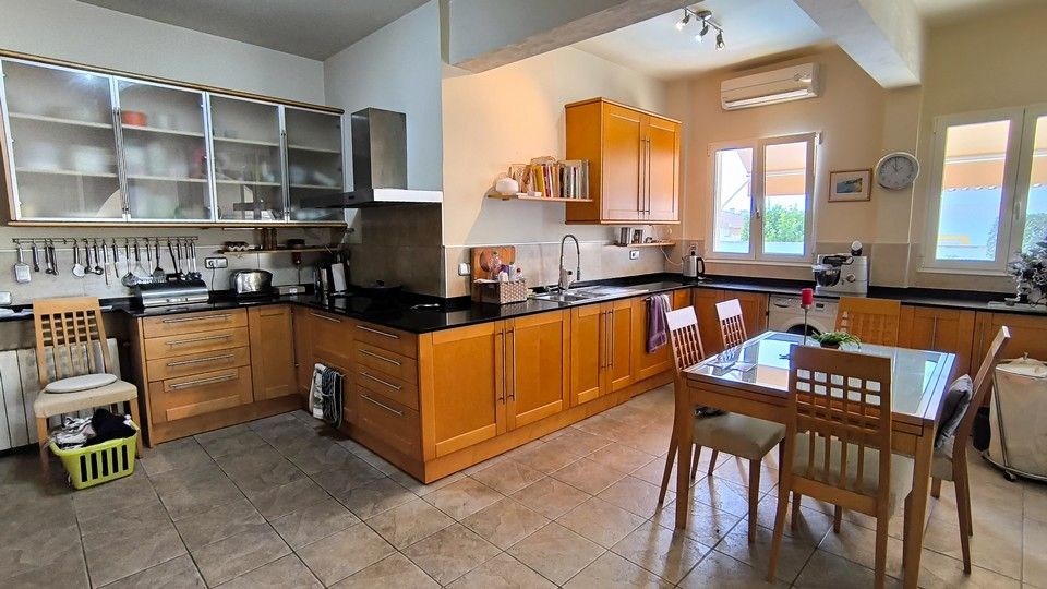 Property photo 3 of 30