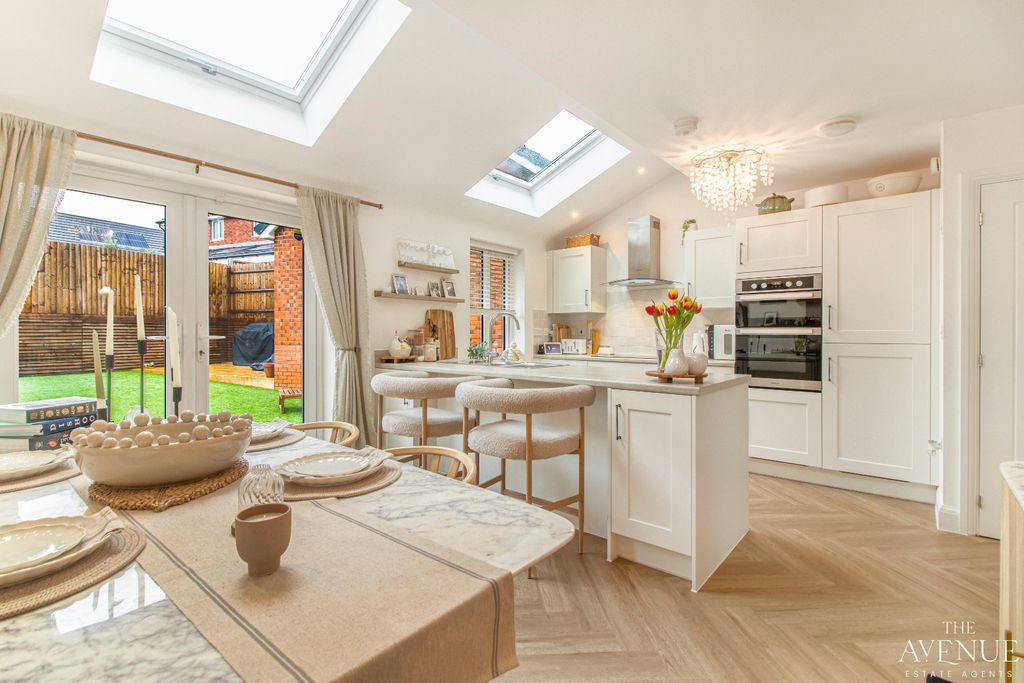 Property photo 3 of 28 4826938