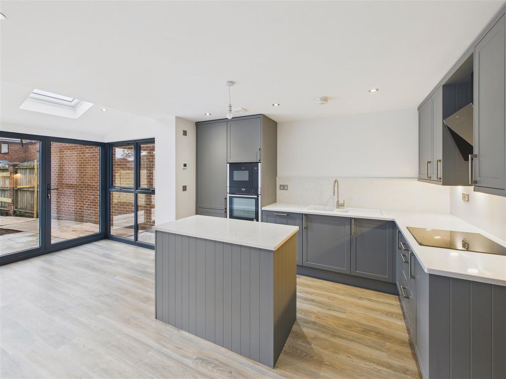 Property photo 2 of 13 Kitchen Example