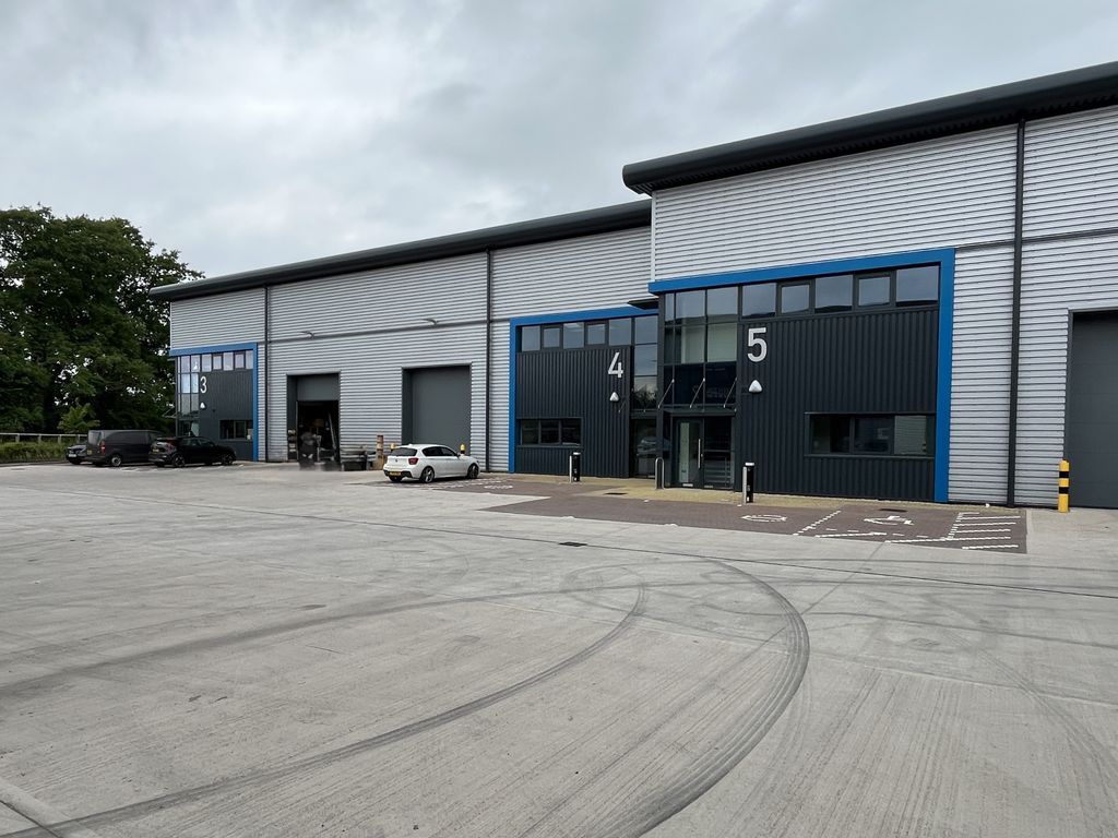 Property photo 1 of 5