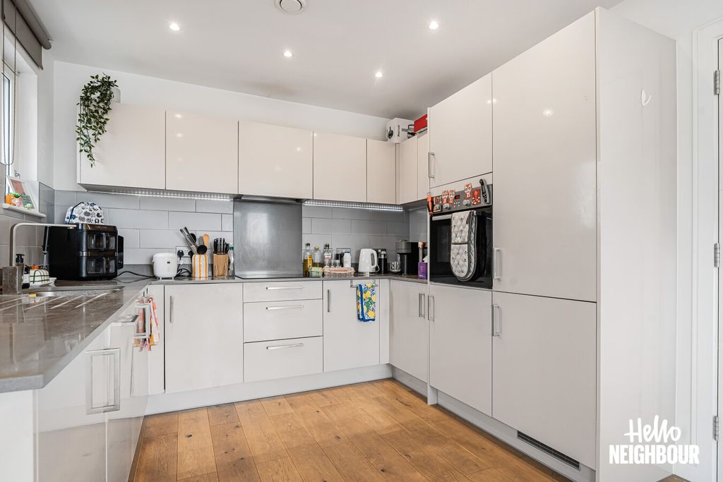 Property photo 3 of 23 Photo 2