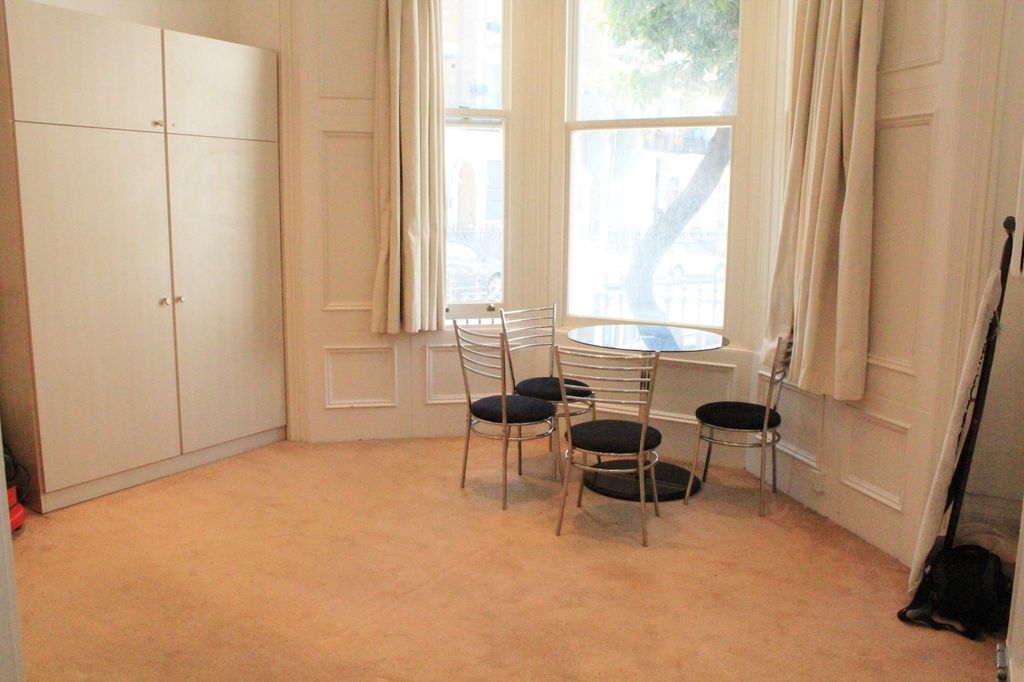 Property photo 2 of 3