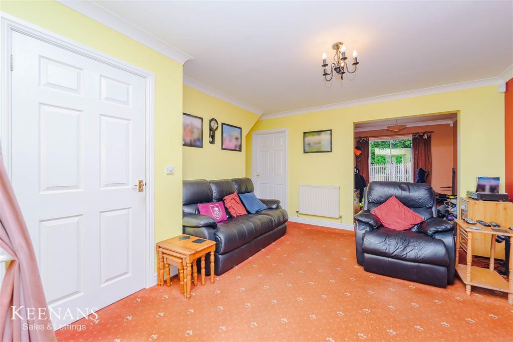 Property photo 3 of 27 3.Jpg