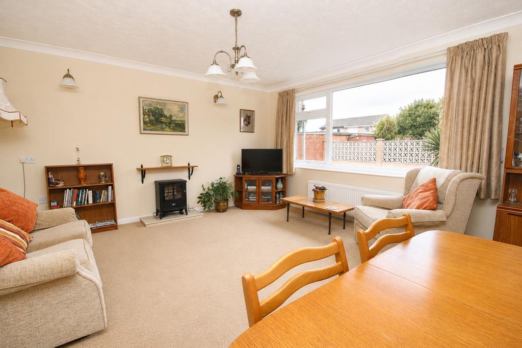 Property photo 2 of 16 43d6Ef43-755B-440B-B36d-954d9d5E4B24.Png