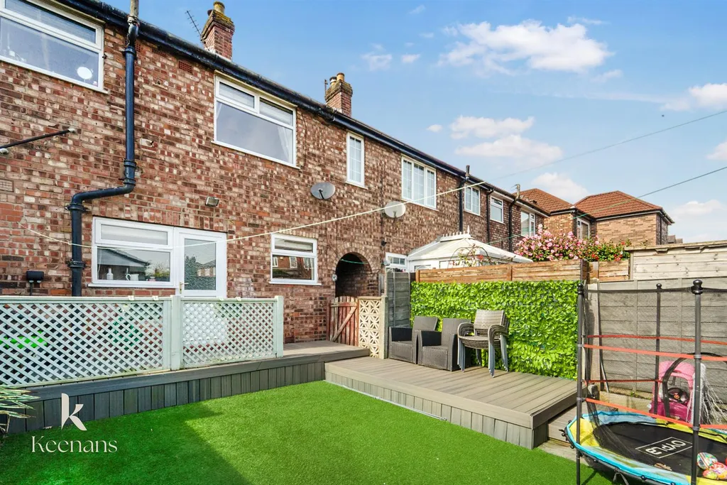 Cemetery Road South, Swinton, Manchester M27 - View 3