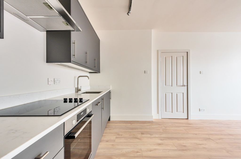 Property photo 3 of 10 912047 (13)