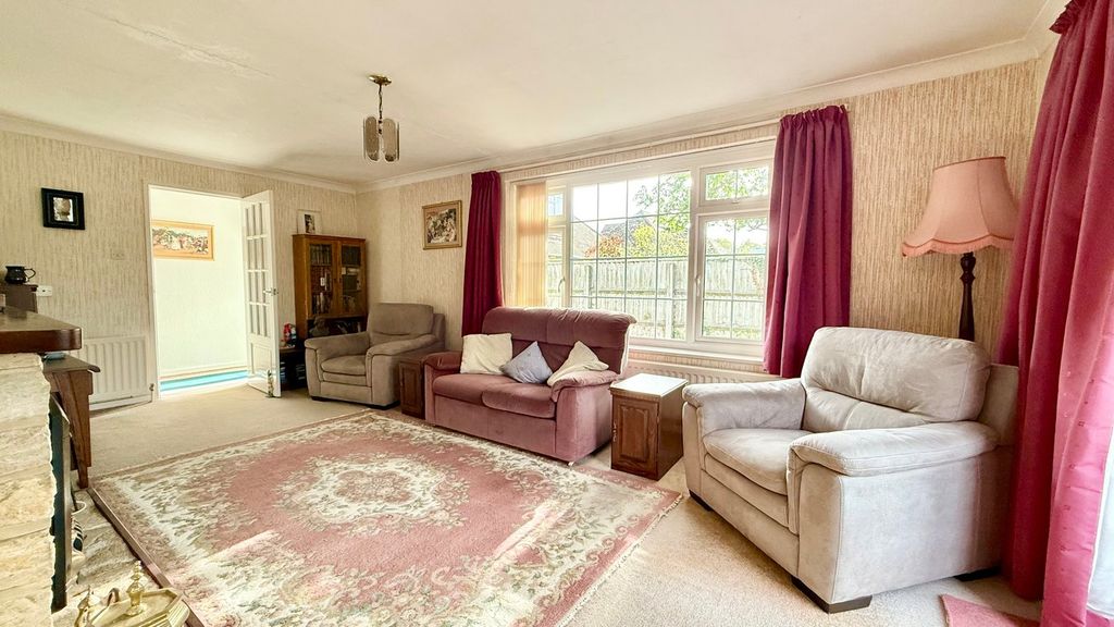 Property photo 3 of 15