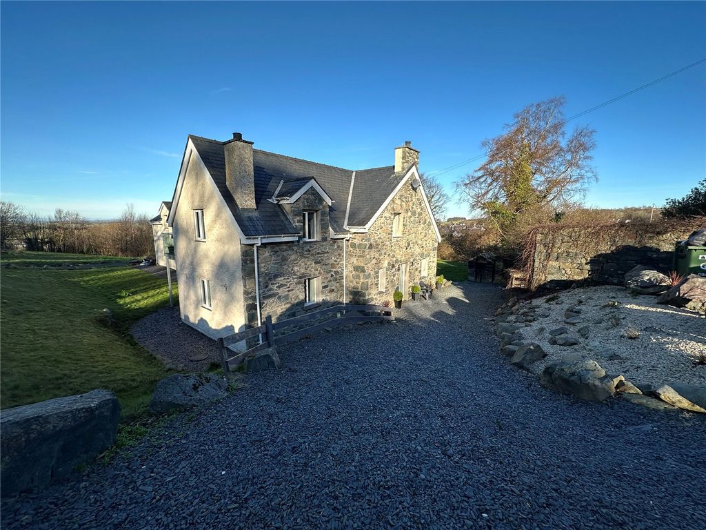 Property photo 1 of 27 Picture No. 14