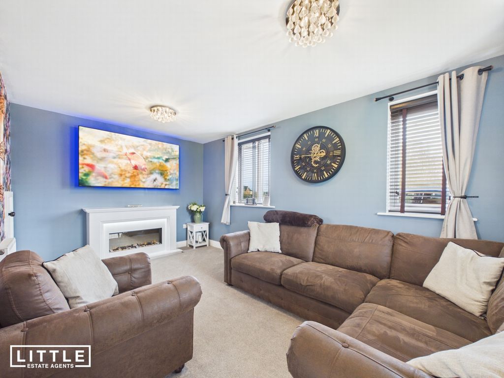 Property photo 2 of 31 Photo 25