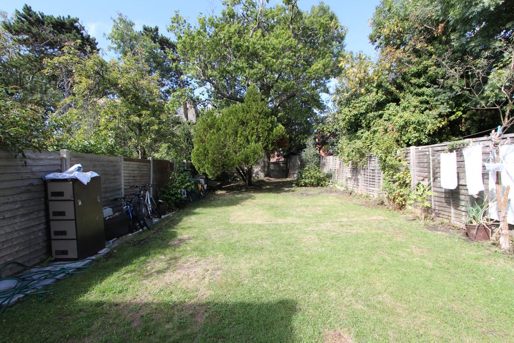 Property photo 3 of 4
