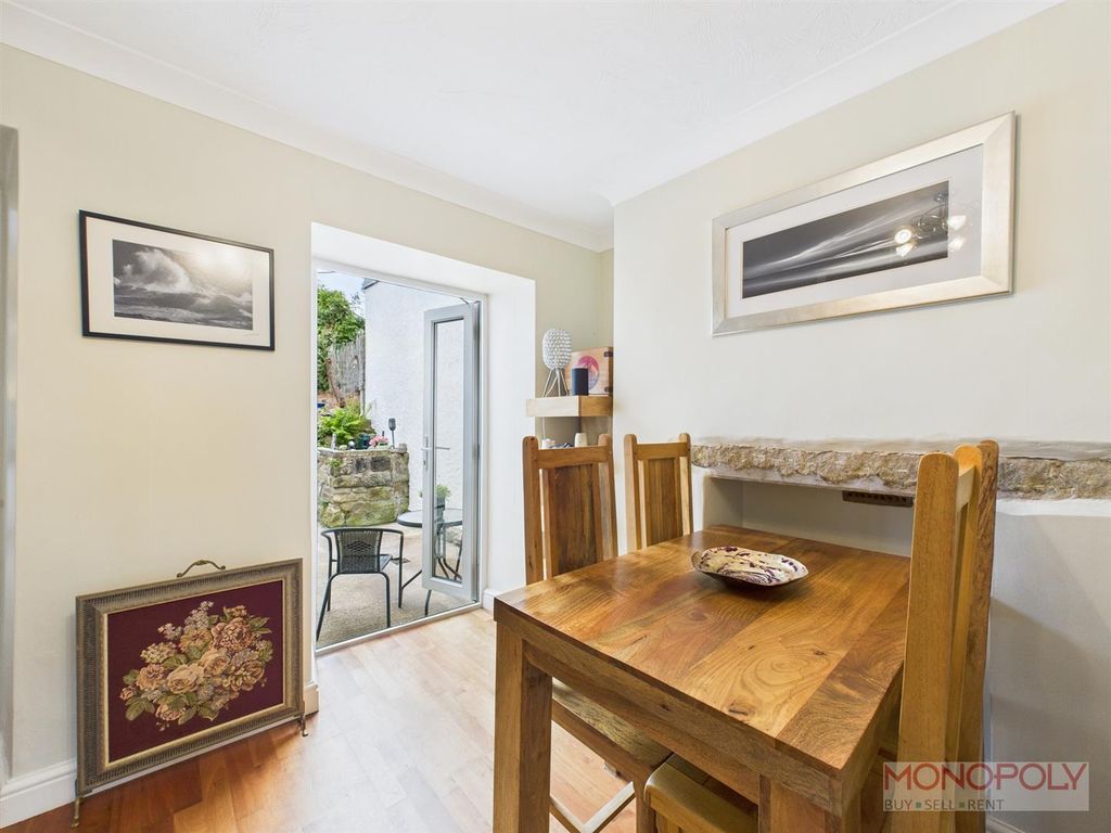 Property photo 3 of 24 Cam04439G0-Pr0133-Still007.Jpg