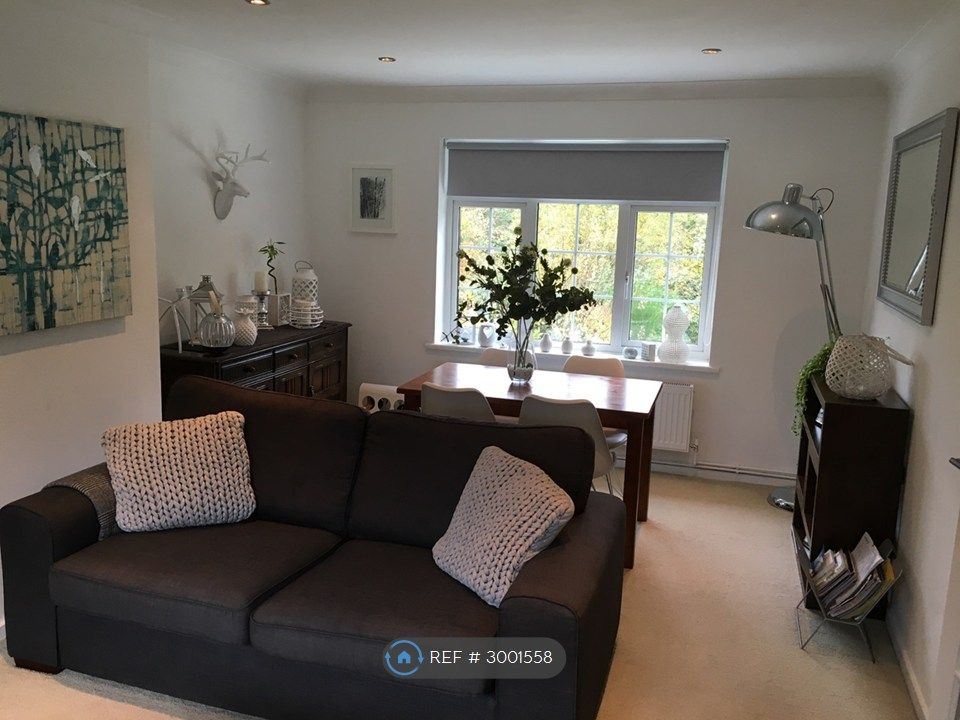 Property photo 3 of 9 Sitting Room