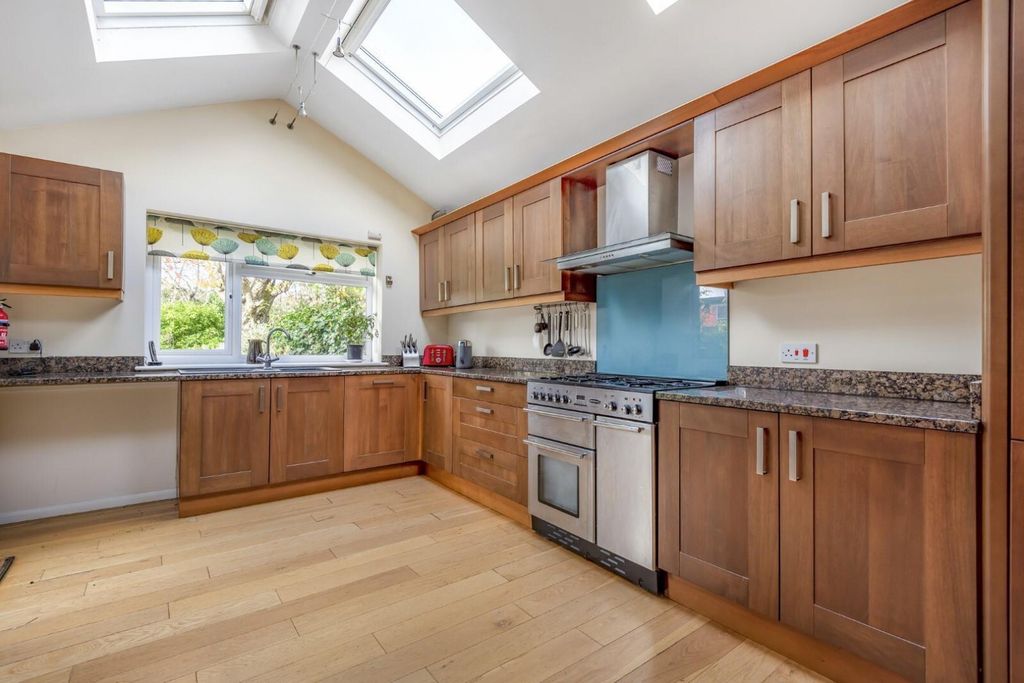 Property photo 3 of 24 Kitchen
