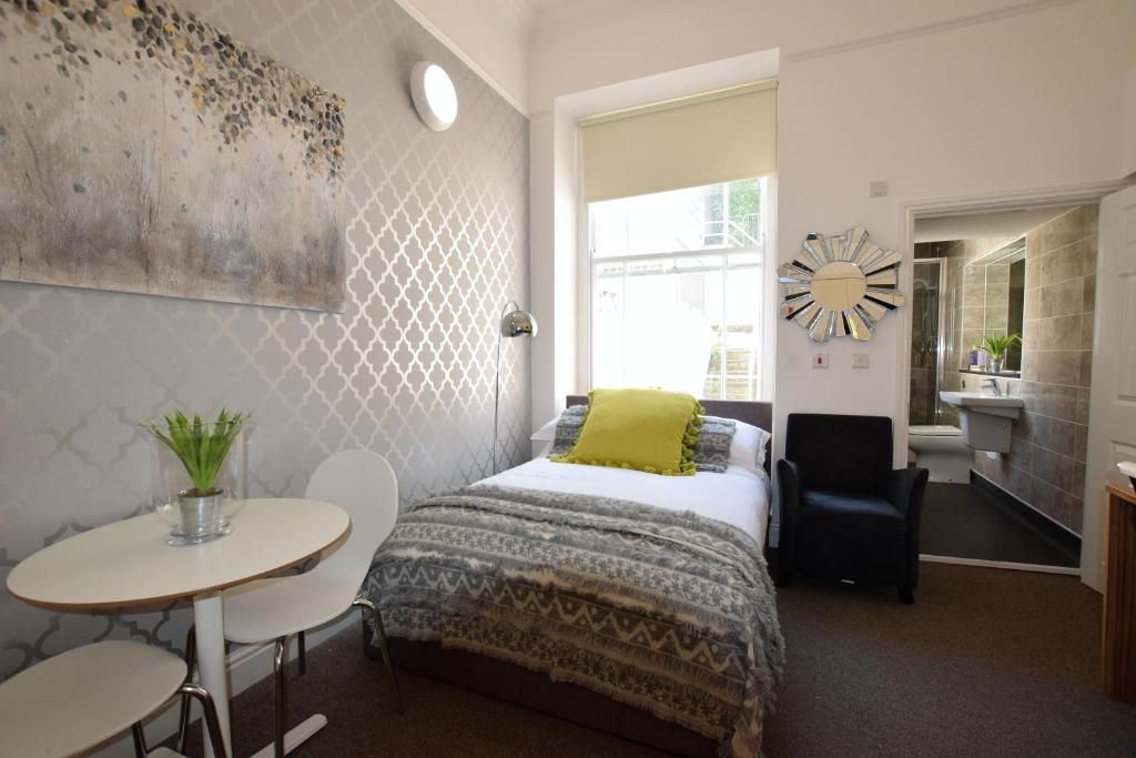 Property photo 3 of 7