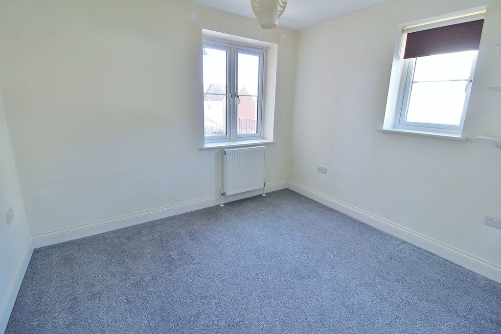 Property photo 3 of 6