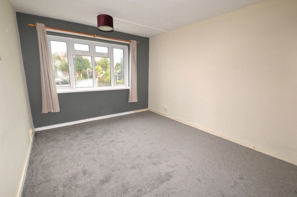 Property photo 3 of 8 Picture No. 04