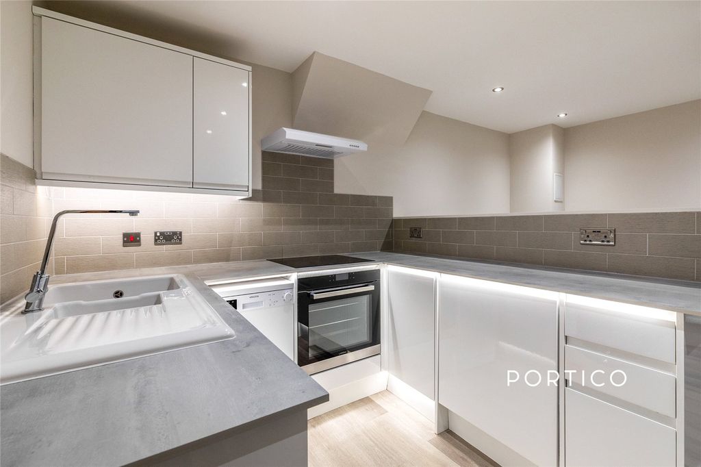 Property photo 3 of 13 Picture No. 05