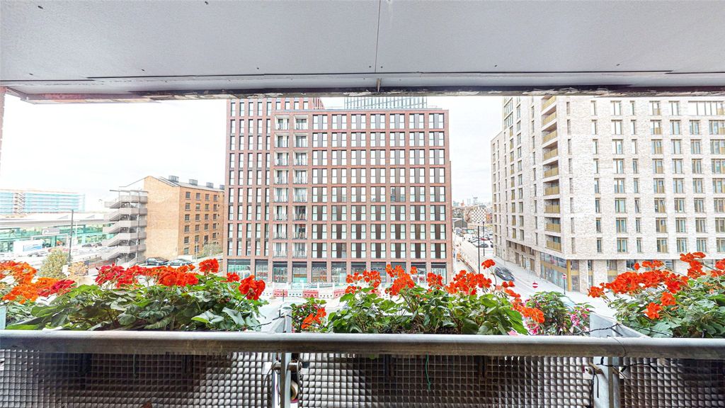 Property photo 3 of 21 Picture No. 22