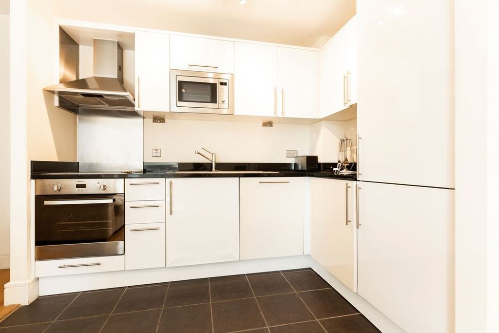 Property photo 2 of 5