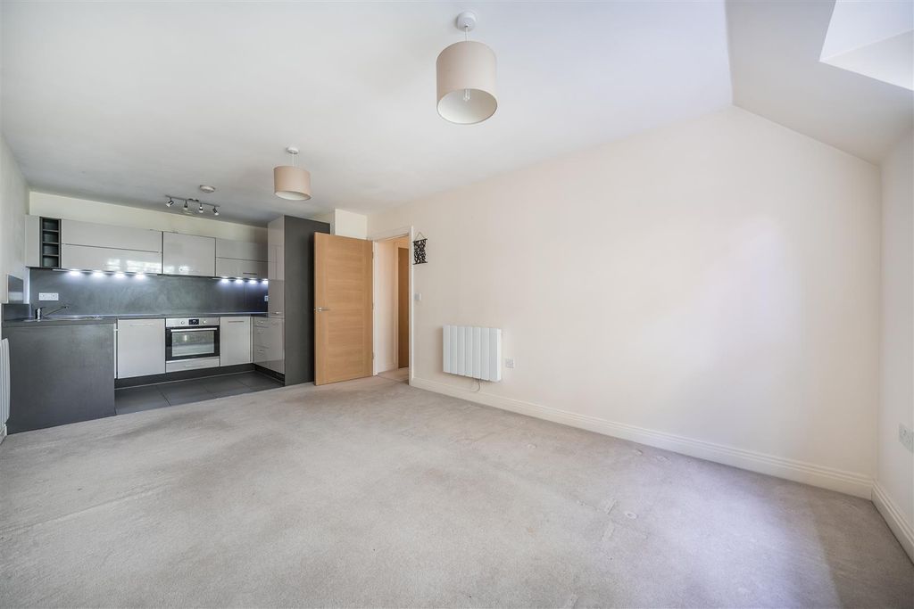 Property photo 3 of 15 1354200-9-68d3d78613A65.Jpg