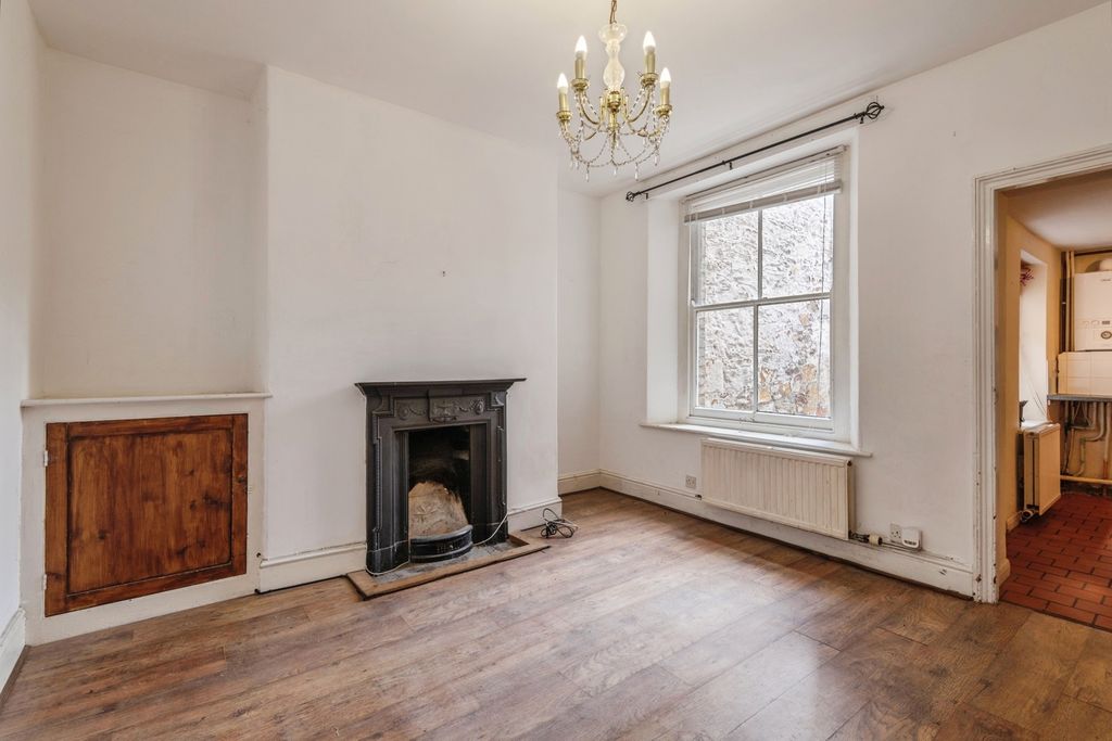 Property photo 3 of 13 Pbox-Img.Jpg