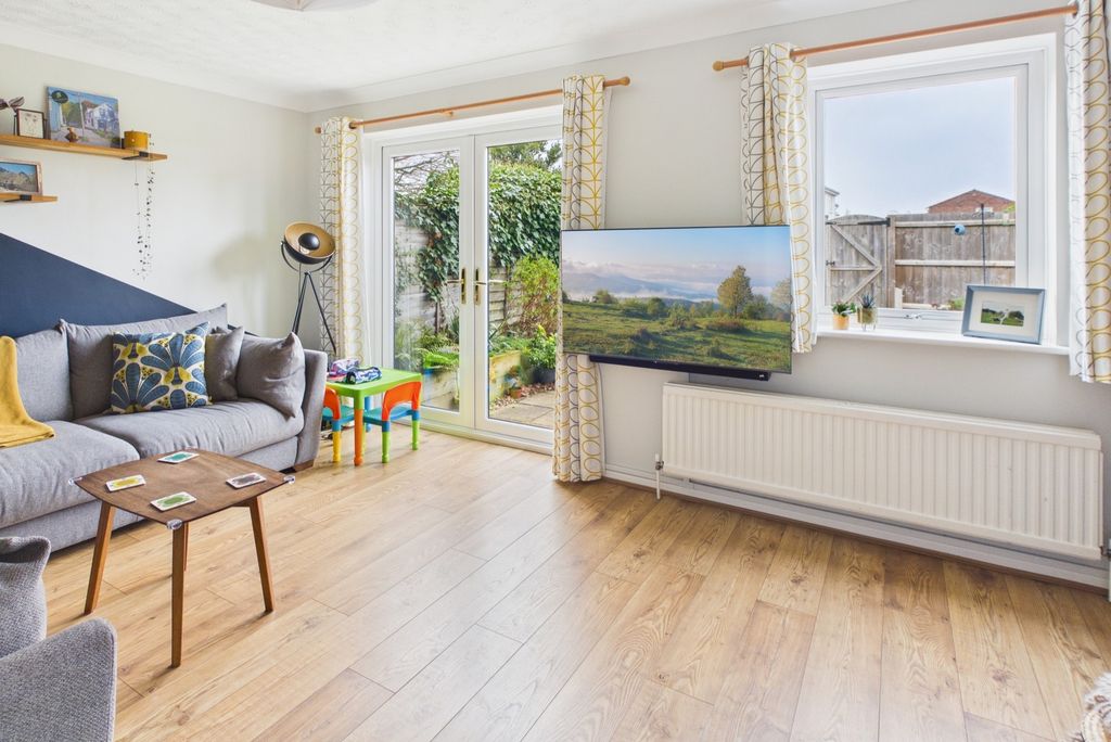 Property photo 2 of 19 Cam02519G0-Pr0396-Still006