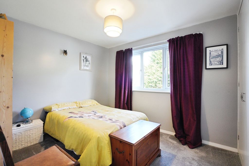 Property photo 3 of 17 Photo