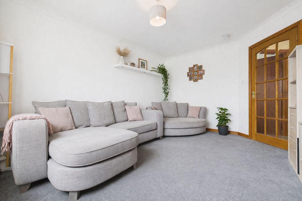 Additional image 5 of 2 bed flat for saleHolm Dell Place, Inverness IV2