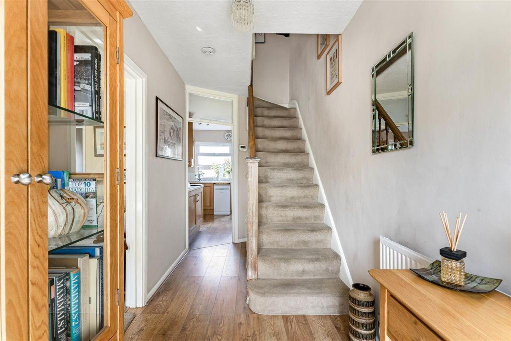 Property photo 2 of 22