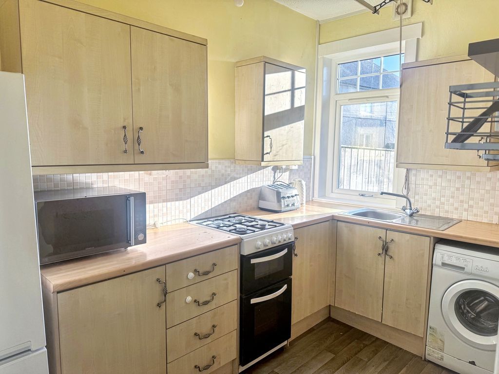 Property photo 3 of 6 Photo 5