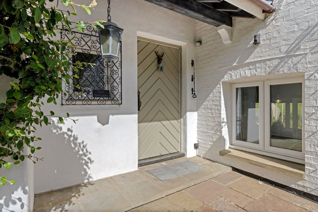 Property photo 2 of 31 Picture No. 09