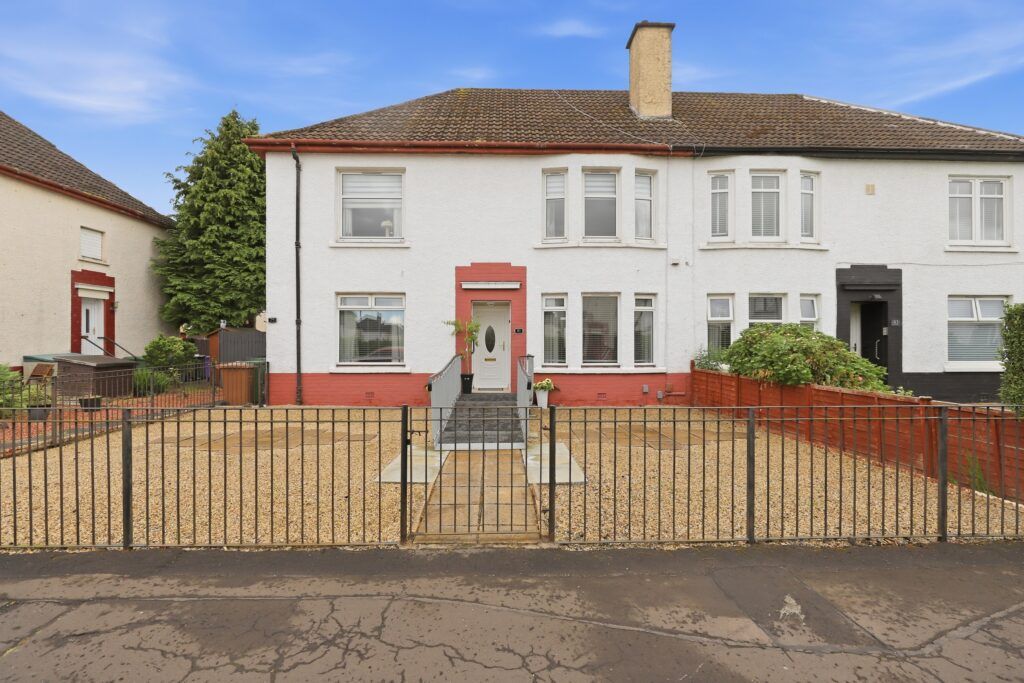 Property photo 1 of 11