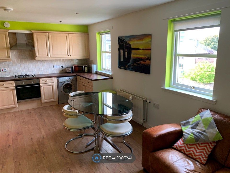Property photo 2 of 25 Kitchen / Dining
