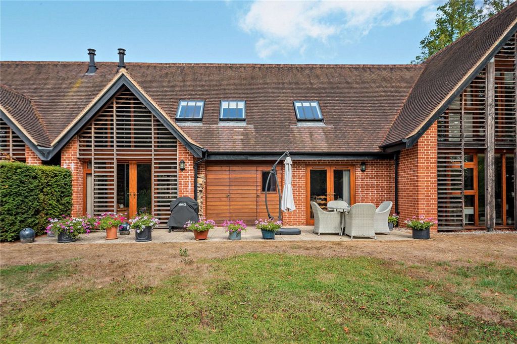Property photo 1 of 21 Picture No. 01