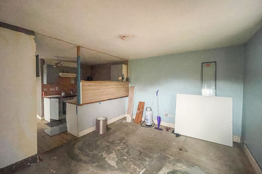 Property photo 2 of 10 11 Chase Court, Thetford, Norfolk, Ip24 3BT