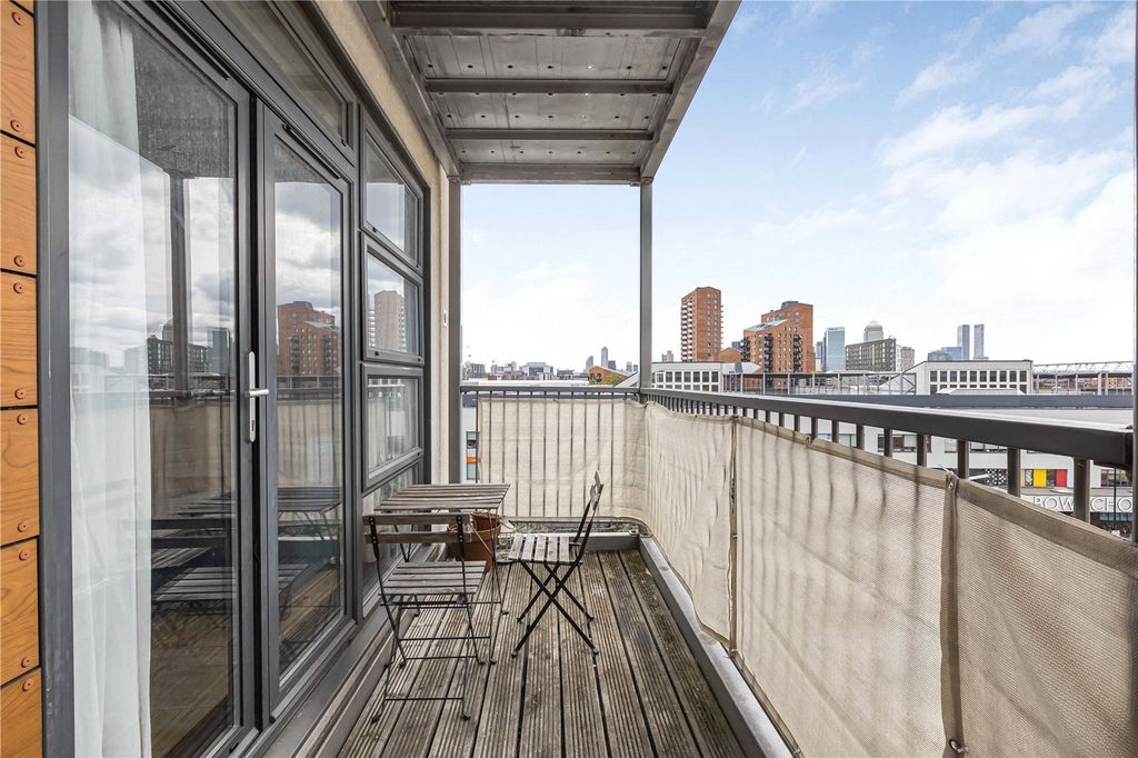 Property photo 2 of 15 Balcony