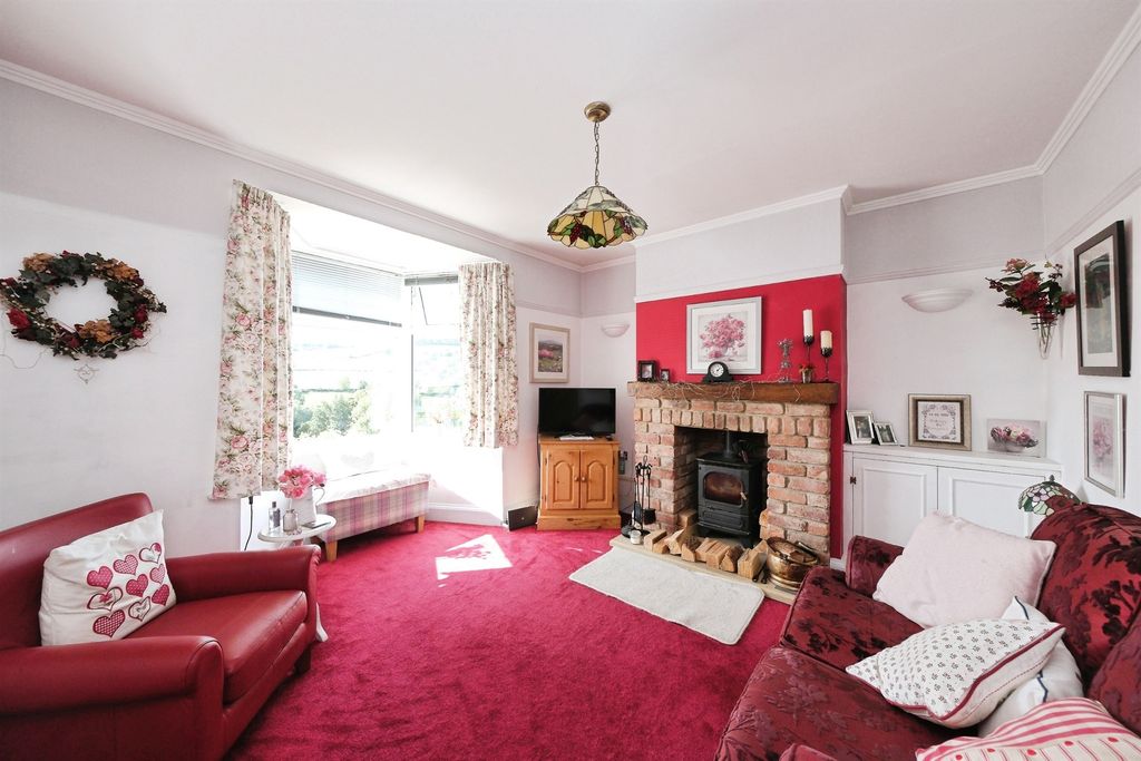 Property photo 2 of 22