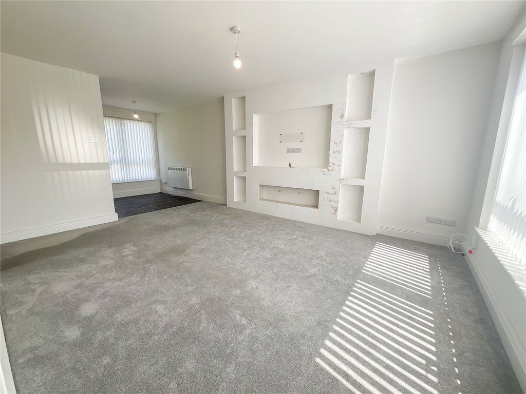 Property photo 3 of 9 Picture No. 04